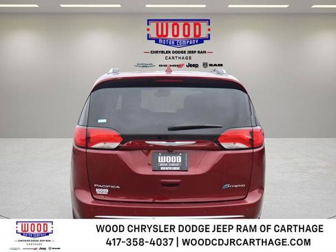 Used 2020 Chrysler Pacifica Limited w/ Advanced Safetytec Group FWD image 4