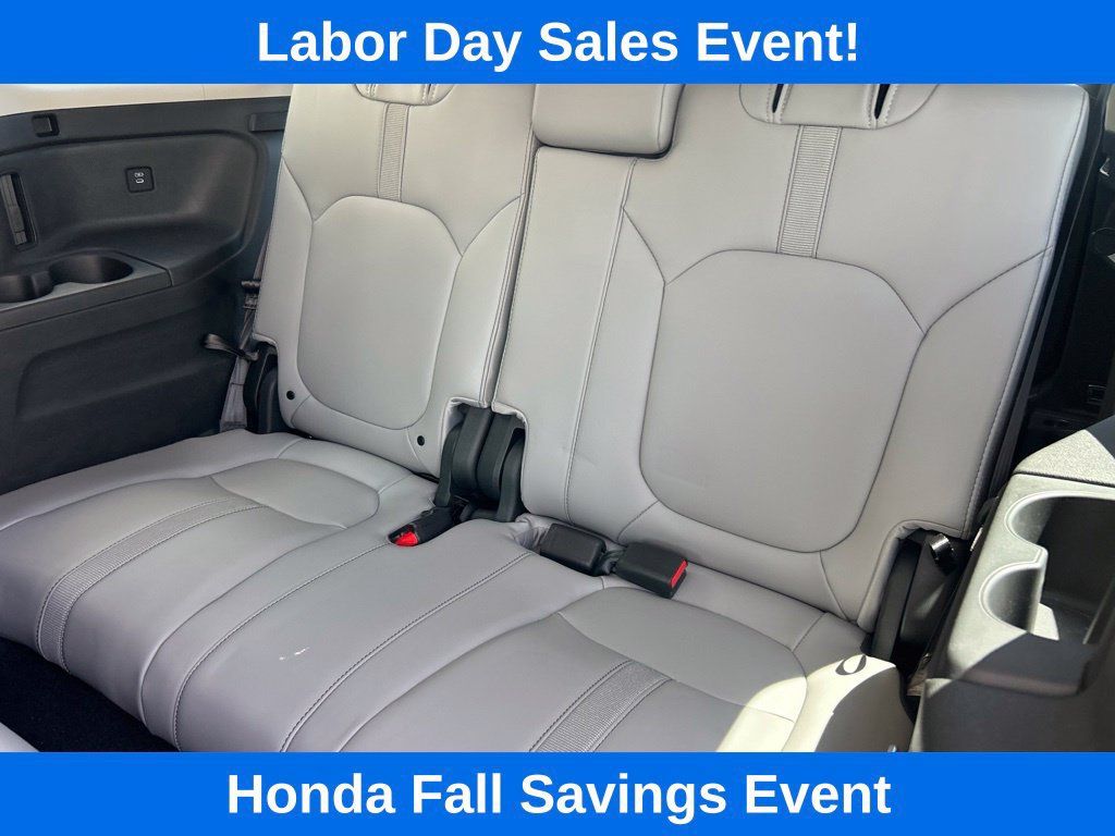 Used 2025 Honda Pilot EX-L image 14