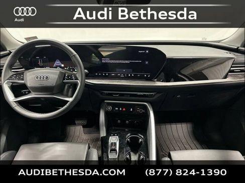 Certified 2025 Audi Q5 Premium AWD/4WD image 12