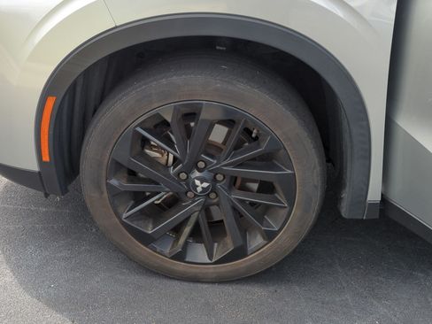 Used 2023 Mitsubishi Outlander SEL FWD image 12
