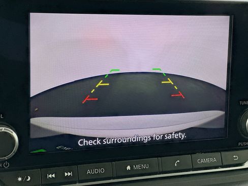 Used 2025 Nissan Rogue SV image 22