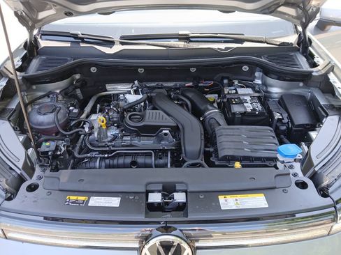 New 2025 Volkswagen Taos SEL image 22