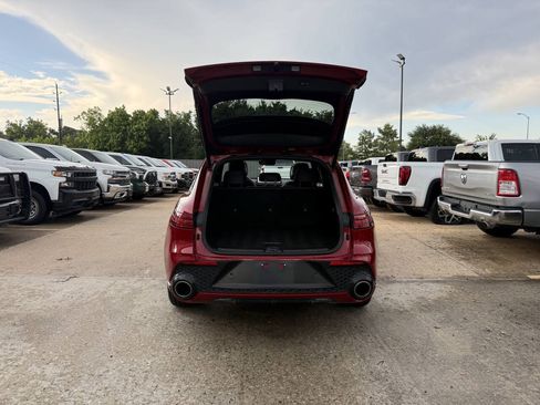 Used 2023 Genesis GV70 2.5T w/ Sport Prestige Package AWD/4WD image 37