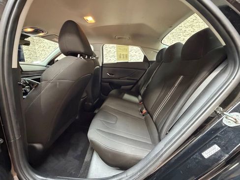 Certified 2023 Hyundai Elantra SEL FWD image 12