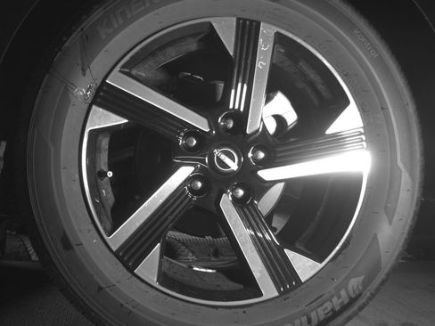 Used 2025 Nissan Sentra SV image 13