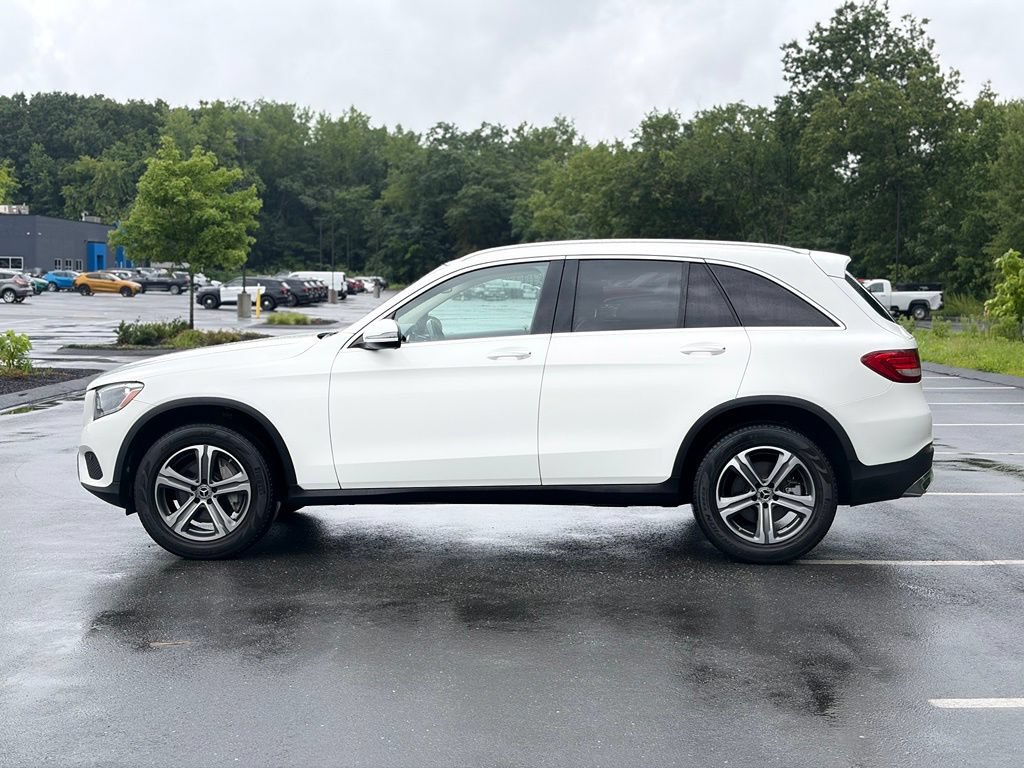 Used 2019 Mercedes-Benz GLC 300 4MATIC image 3
