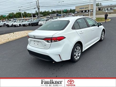 Used 2024 Toyota Corolla LE FWD image 9