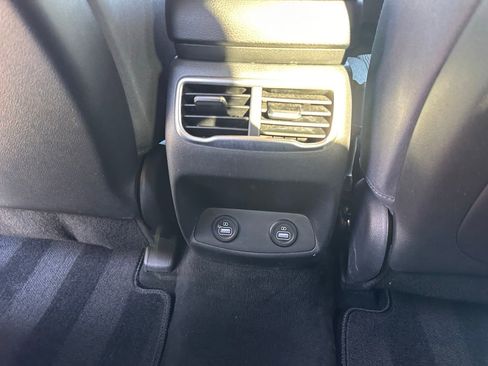 Used 2021 Hyundai Santa Fe SEL image 17