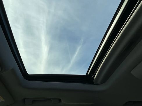 Used 2019 Cadillac Escalade Luxury image 36