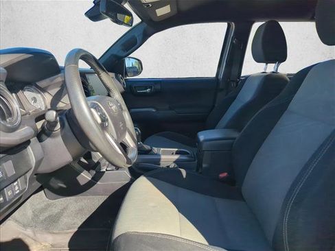 Used 2021 Toyota Tacoma TRD Sport image 10