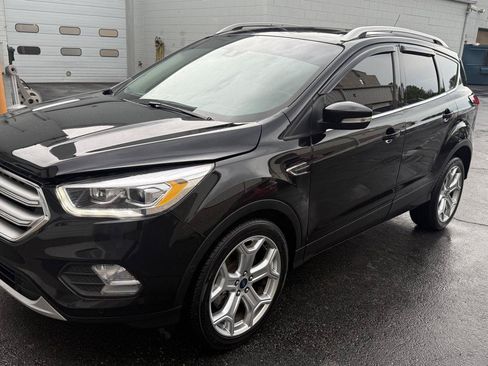 Used 2019 Ford Escape Titanium FWD image 6