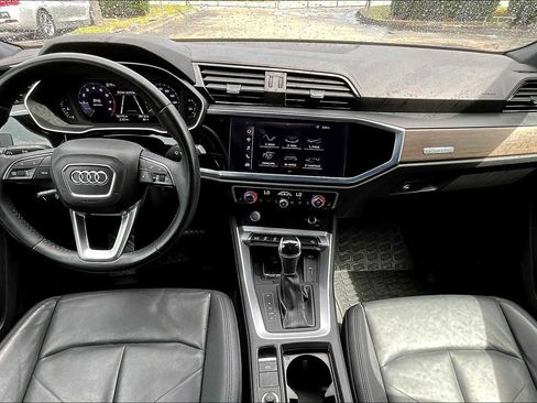Used 2019 Audi Q3 2.0T Premium Plus image 14
