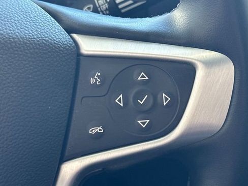 Used 2024 GMC Terrain SLT image 28