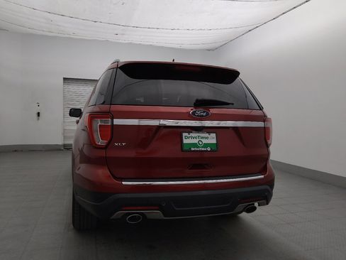 Used 2018 Ford Explorer XLT w/ Equipment Group 202A FWD image 6