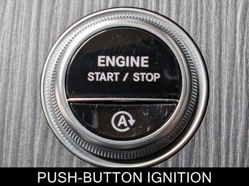 Used 2025 Mercedes-Benz C 300 4MATIC Sedan image 30