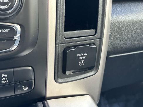 Used 2017 RAM 2500 Big Horn image 24