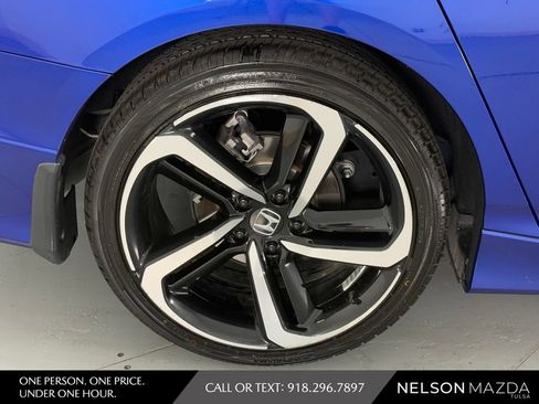 Used 2022 Honda Accord Sport image 11