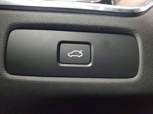 Used 2024 Volvo XC60 B5 Plus w/ Protection Package Premier AWD/4WD image 37