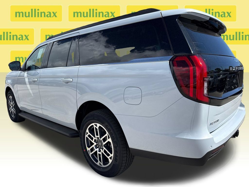 New 2026 Ford Expedition Max Active RWD image 4