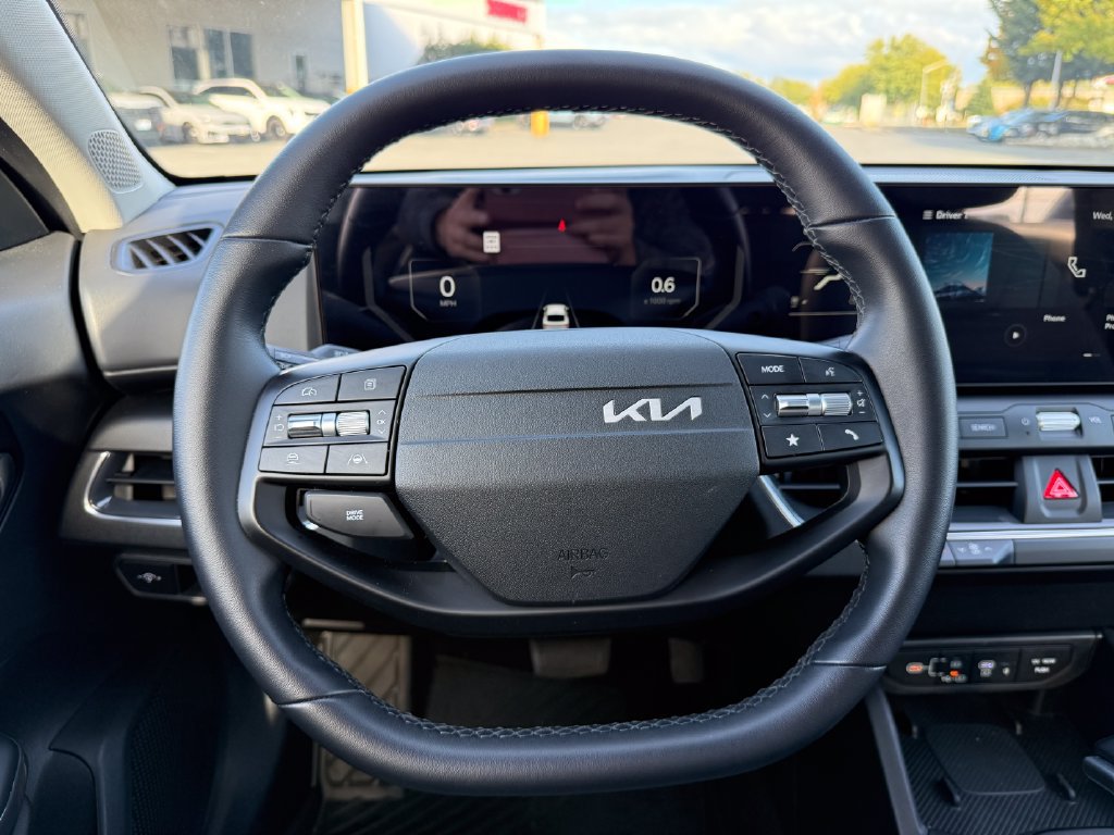 Certified 2025 Kia K4 EX FWD image 21