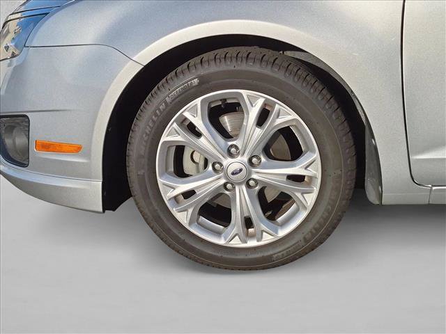 Used 2012 Ford Fusion SE FWD image 13
