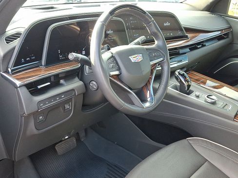 Certified 2024 Cadillac Escalade Premium Luxury image 15