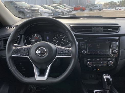 Used 2019 Nissan Rogue SV image 5