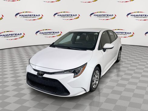 Used 2020 Toyota Corolla LE image 1
