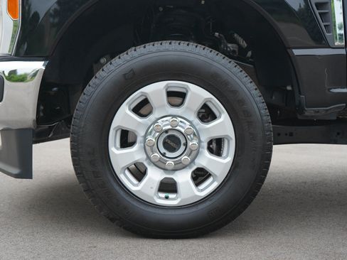 Used 2023 Ford F250 XLT AWD/4WD image 29