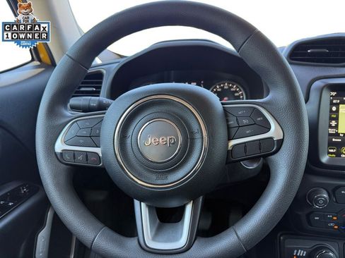 Used 2023 Jeep Renegade Latitude AWD/4WD image 12