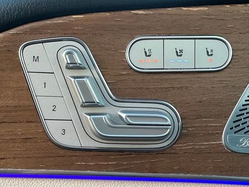 Used 2022 Mercedes-Benz GLS 450 4MATIC image 14