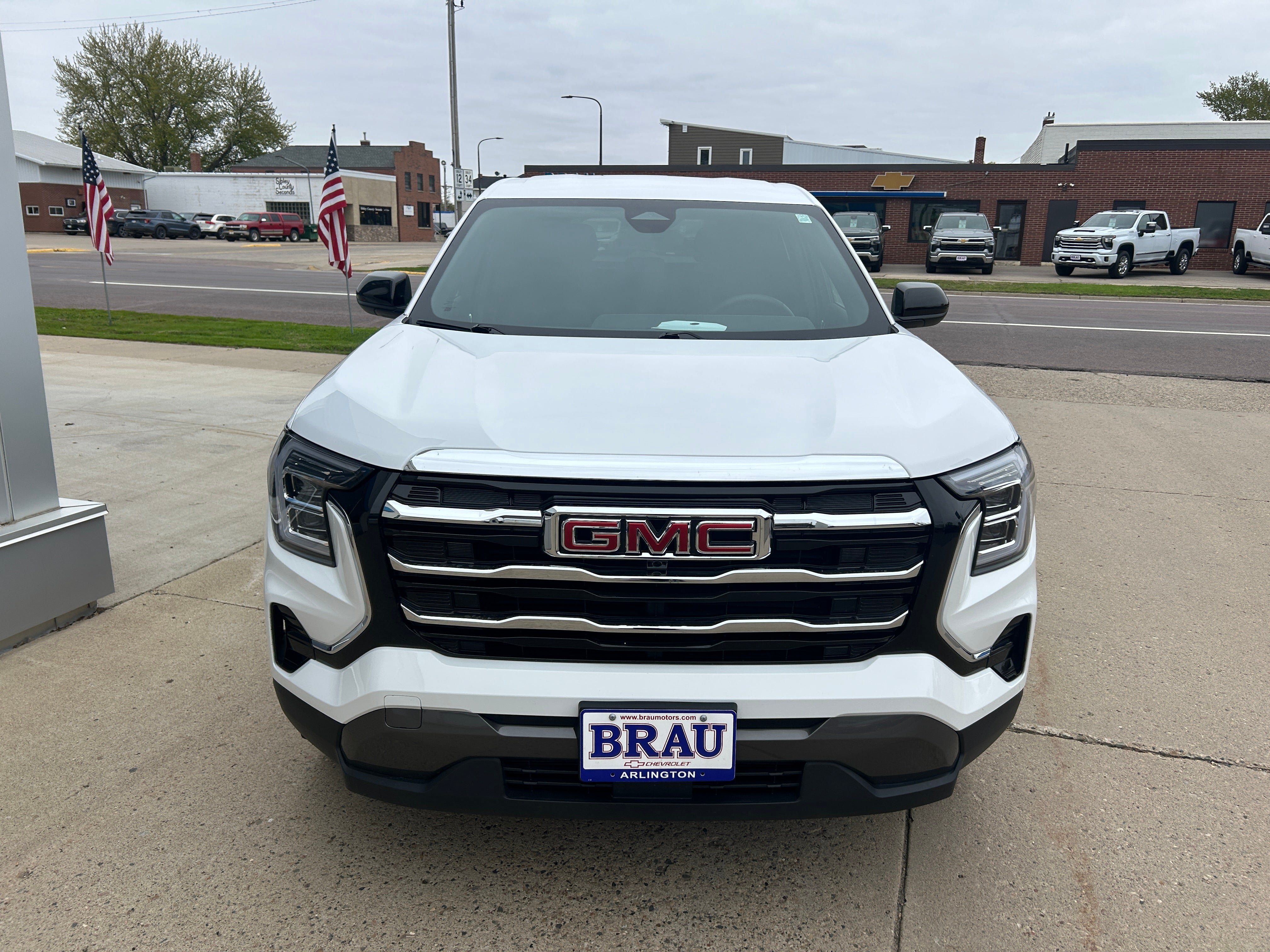 Used 2026 GMC Terrain Elevation AWD/4WD image 3