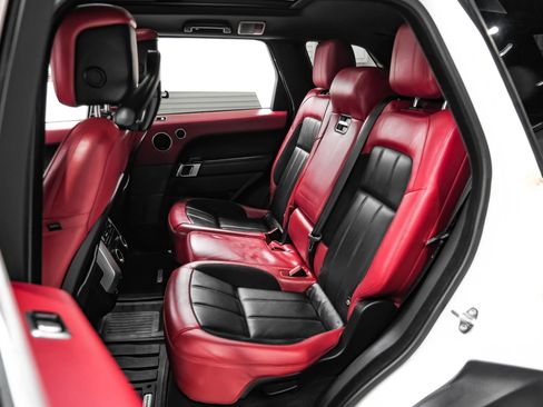 Used 2019 Land Rover Range Rover Sport HST image 15