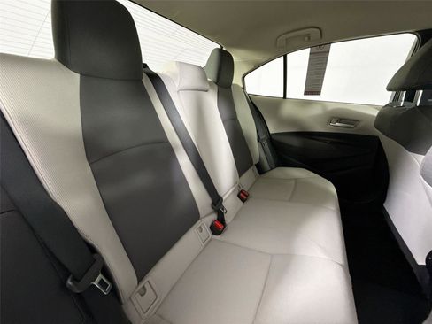 Certified 2021 Toyota Corolla LE image 30