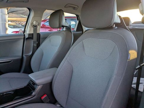 Used 2025 Kia K4 LXS image 14
