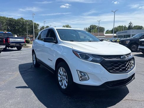Used 2019 Chevrolet Equinox LT FWD image 4