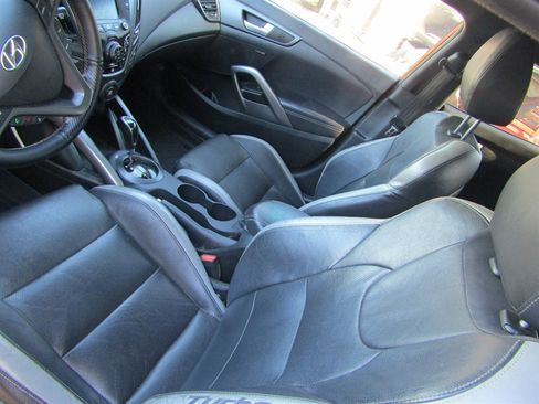 Used 2016 Hyundai Veloster Turbo image 5