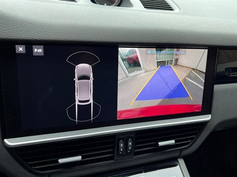 Used 2021 Porsche Cayenne image 44