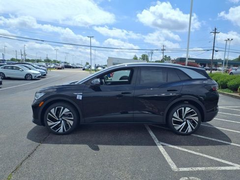 New 2025 Volkswagen ID.4 Pro S Plus image 3