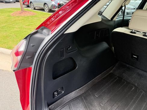 Used 2020 Ford Edge Titanium FWD image 13