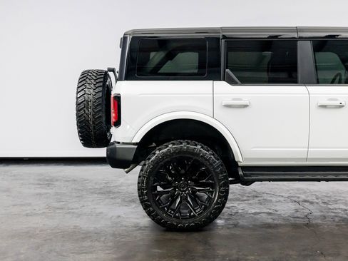 Used 2025 Ford Bronco Outer Banks w/ Sasquatch Package image 25