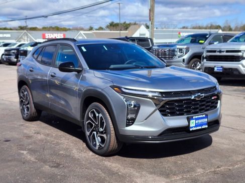 New 2026 Chevrolet Trax RS w/ Sunroof Package image 7