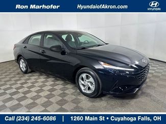 Used 2023 Hyundai Elantra SE w/ Cargo Package 360° Tour