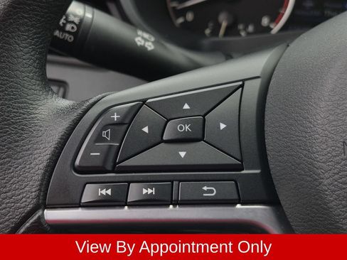 Used 2025 Nissan Altima 2.5 SV FWD image 19