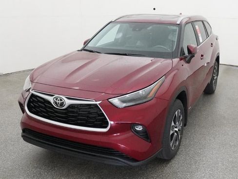 New 2026 Toyota Highlander XLE image 16