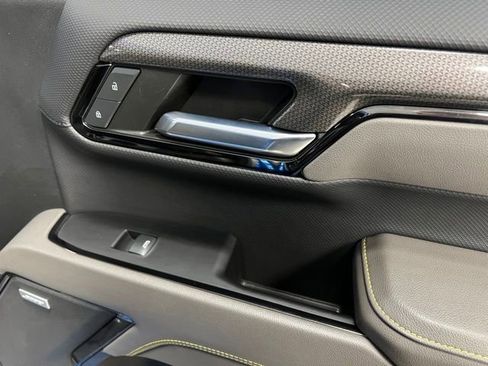 Used 2022 Chevrolet Silverado 1500 ZR2 w/ Technology Package image 54