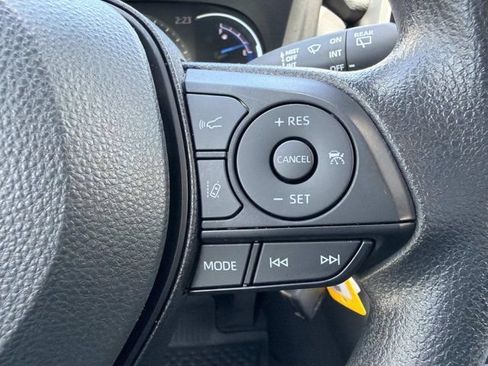 Certified 2025 Toyota RAV4 LE AWD/4WD image 24