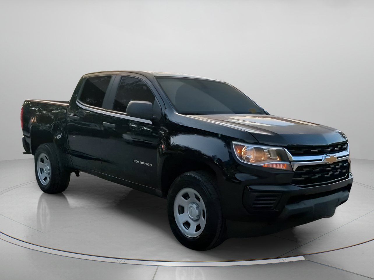Used 2022 Chevrolet Colorado W/T w/ WT Convenience Package RWD image 2