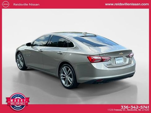 Used 2022 Chevrolet Malibu LT FWD image 4