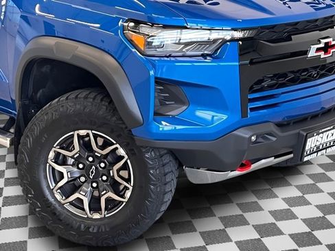 Used 2024 Chevrolet Colorado ZR2 w/ Technology Package image 33